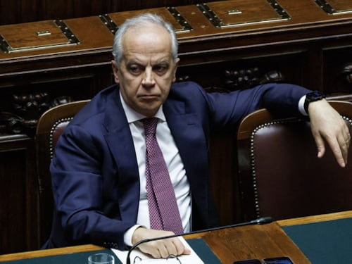 Direttiva Piantedosi, i controlli serrati alle discoteche romane ora modello nazionale