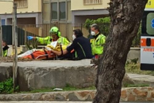 Ladispoli, la donna accoltellata dal marito operata d'urgenza: è molto grave