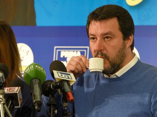 Emilia Romagna, Matteo Salvini perde Bibbiano ma si consola col Papeete