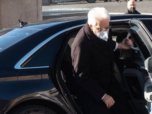 Quirinale, il brivido corre sulle schiene dei parlamentari: ora chi rimborsa affitto e spese a Mattarella?