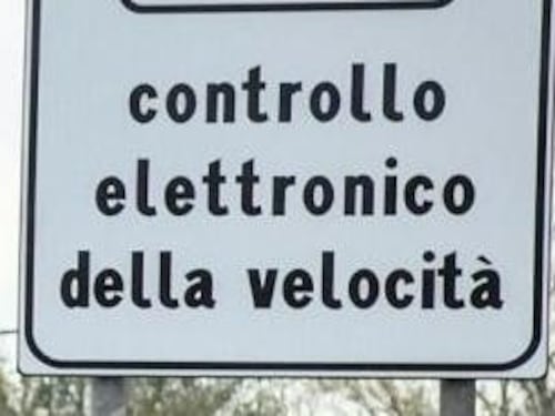 Autovelox e limite a 50 km/h, raffica di multe su via dell'aeroporto di Fiumicino