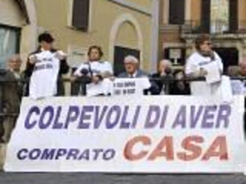 In piazza per la casa