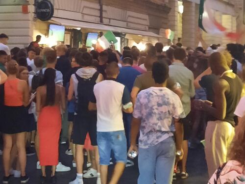 Roma, aumentano i contagi dopo la partita di Italia-Belgio nel pub. Focolaio a Monteverde