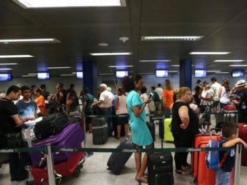 Sciopero improvviso a Linate e Malpensa, caos in aeroportoDisagi e ritardi, passeggeri infuriati
