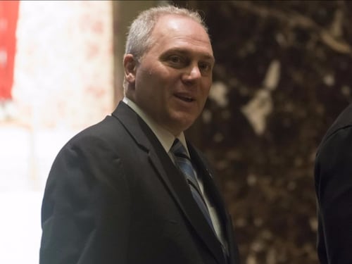 Sparatoria in un campo da baseball, ferito deputato repubblicano Scalise vicino Washington