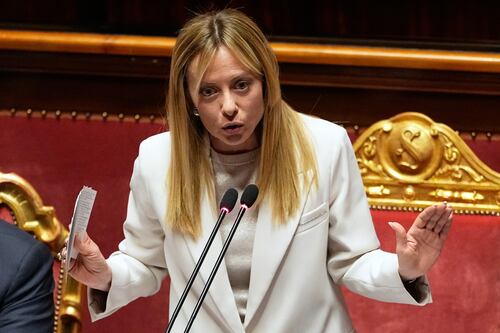Tg1, Meloni sbotta: "Referendum? Notizie false per far vincere il No”. Taglio di 25 centesimi dei carburanti