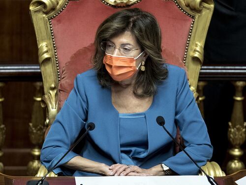 Natale senza regole. Casellati bastona Conte