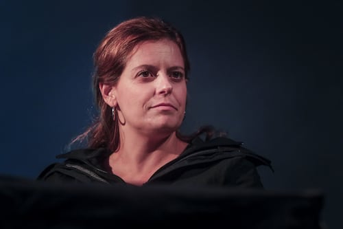 Ilaria Salis fugge ancora dal processo pure con Orban fuori dai giochi