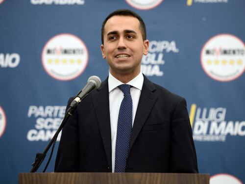 Di Maio: "Noi vincitori assoluti, ora confronto con tutti"