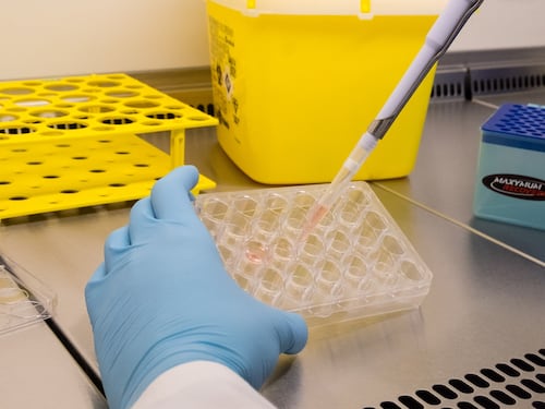 Scienziati Usa creano il primo farmaco per una sola persona al mondo