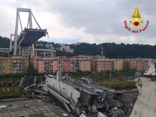Ponte Morandi, paura per i piloni pericolanti