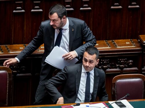 Caso Diciotti, Di Maio scarica Salvini e si schiera con Mattarella