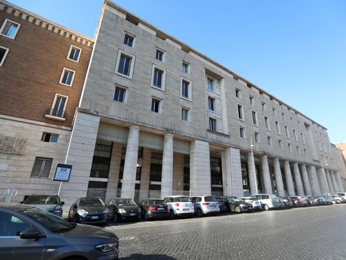 L'affare immobiliare dei Benetton a Roma. Conte, Tria, 5Stelle, leghisti... chi ha dormito?