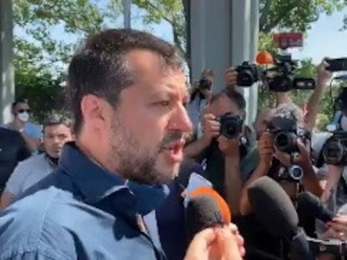 Roma, Matteo Salvini contro il campo rom in via Candoni: è l'ora di chiudere tutto