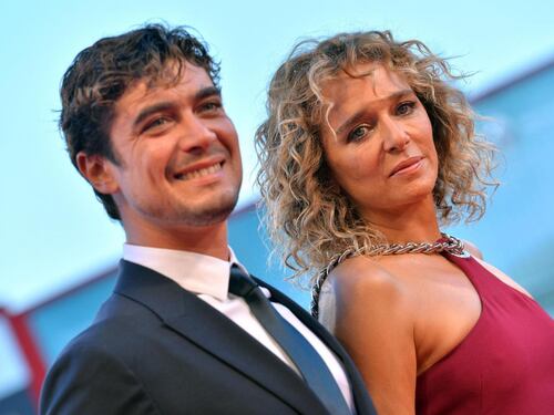 Le rivelazioni di Valeria Golino: "Sono sola ma Riccardo Scamarcio non si dimentica"