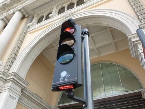 Sicurezza stradale, arrivano i semafori intelligenti: si parte dalla Colombo