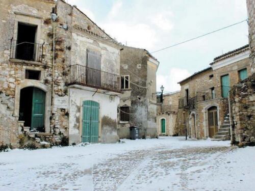 Così, con 100 euro, ti portano via la casa