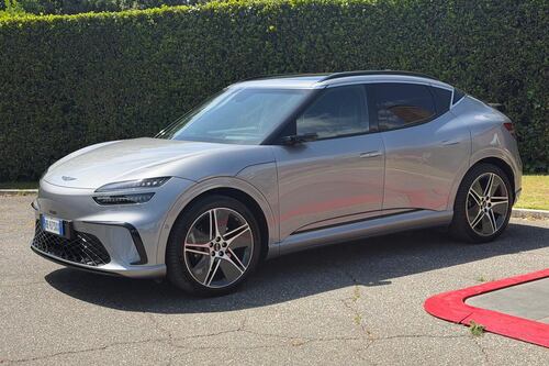 Genesis lusso Made in Corea