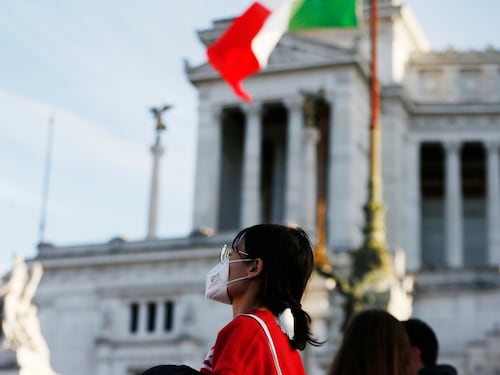 Coronavirus, studenti dalla Cina a casa su base volontaria e polemiche
