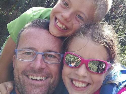 Lecco, padre strangola i gemelli. L'ultimo messaggio alla moglie: non li rivedrai più
