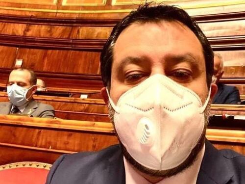 Salvini dal Senato svela il piano del governo: "Sanatoria per centinaia di migliaia di migranti"