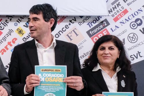 La 'palestinese-napulitana' è pure smemorata: "Non avevo letto", ma è bufera su Avs