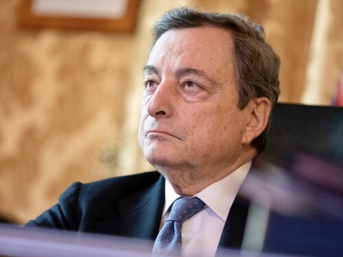Più vaccini, meno lockdown: questa è la svolta che dovrà dare il governo Draghi