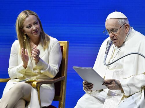 Stati generali della Natalità, Giorgia Meloni sul palco con Papa Francesco