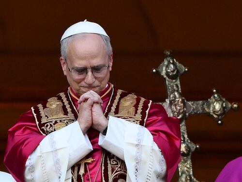 Leone XIV e il dopo Bergoglio, mormorii vaticani: "Liberate Santa Marta!"