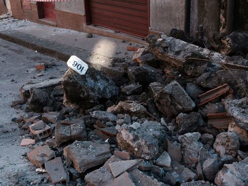 Catania, feriti e danni: le immagini del terremoto