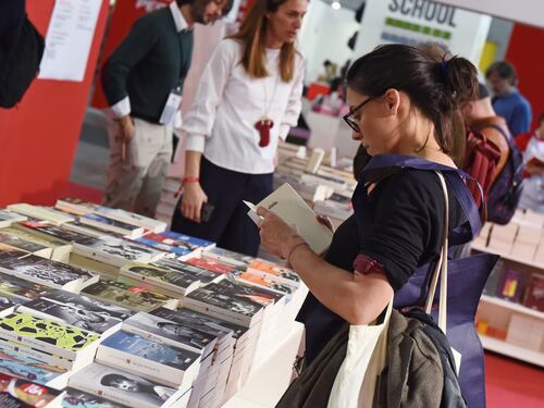 Salone di Torino, scelta da dittatura