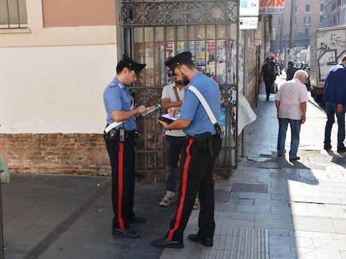 Blitz all'Esquilino, 8 arresti e 100 dosi di droga sequestrate