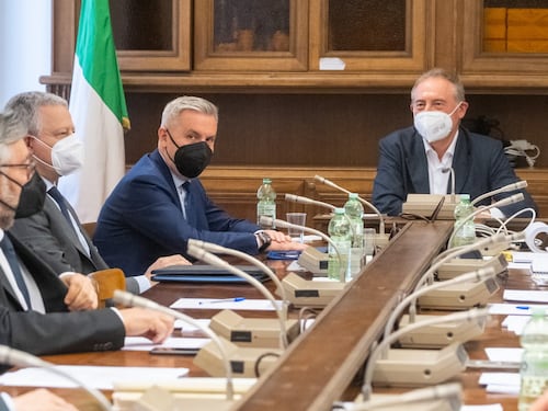 Segreto di Stato sulle armi che inviamo all'Ucraina, ora c'è il via libera del Copasir