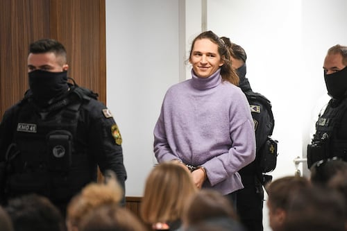 L’Ungheria di Magyar condanna Maja T. ma per Ilaria Salis è sempre colpa di Orban