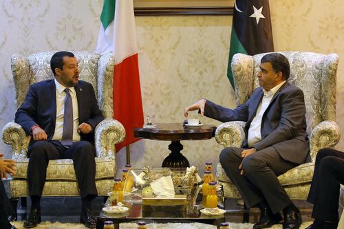 Salvini e l'emergenza migranti: "Centri d'accoglienza a sud della Libia"