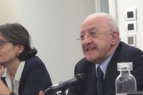 Vincenzo De Luca, l'ultima sparata: "Auguratevi che abbia un infarto fulminante"