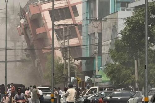 Terremoto di magnitudo 7.7 con epicentro in Myanmar. A Bangkok crolla un grattacielo