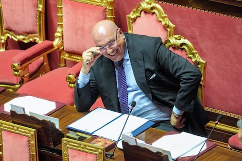 Pnrr, il piano di Crosetto per raggiungere gli obiettivi: il Parlamento lavori di più