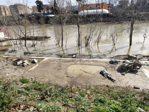 Tevere, il parco d'affaccio distrutto dal fiume