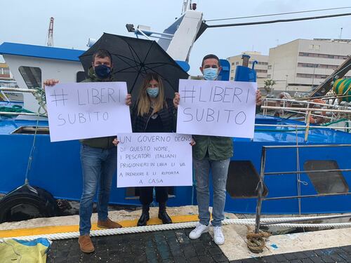 Riportateli a casa. Parte la campagna per i pescatori rapiti in Libia