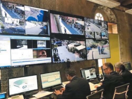 Inizia il G7. E la sicurezza fa subito flop