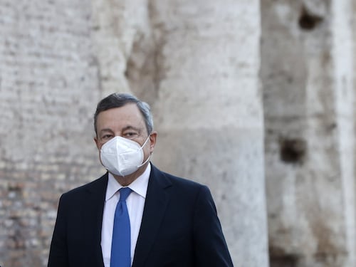 Mario Draghi si beffa di Roma e copia il programma di Giuseppe Conte nel piano infrastrutture