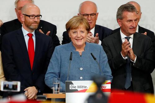 Merkel con il rebus coalizione. Crolla l'Spd, sfonda l'ultradestra: AfD terzo partito