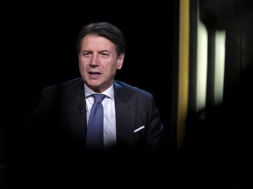 Conte negherà anche di chiamarsi Giuseppe. Ecco i dieci punti che lo inchiodano