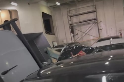 Ponza, automobili distrutte sulla motonave. Col mare mosso finisce male