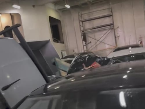 Ponza, automobili distrutte sulla motonave. Col mare mosso finisce male