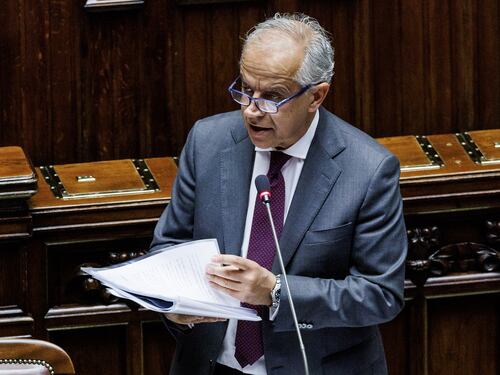 Terrorismo in Italia, il ministro Piantedosi rivela quanti sono i sospetti