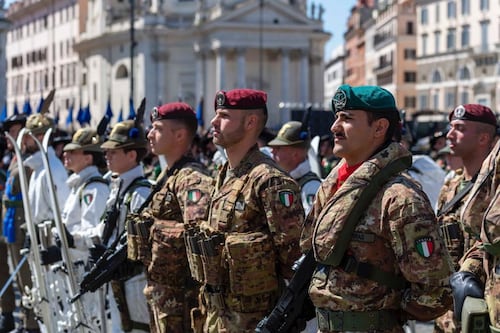 Da 162 anni anni: l'esercito degli italiani
