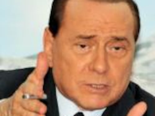Berlusconi attacca i giornali