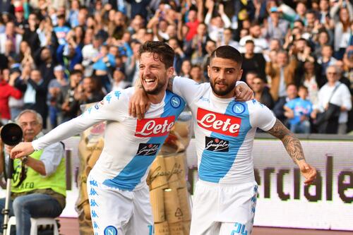 Tris al Cagliari e sorpasso: il Napoli è secondo e aspetta la Roma